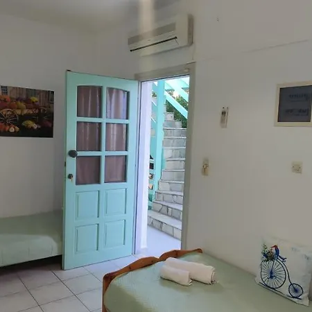 Mary'S Studios Agia Pelagia  Exterior photo