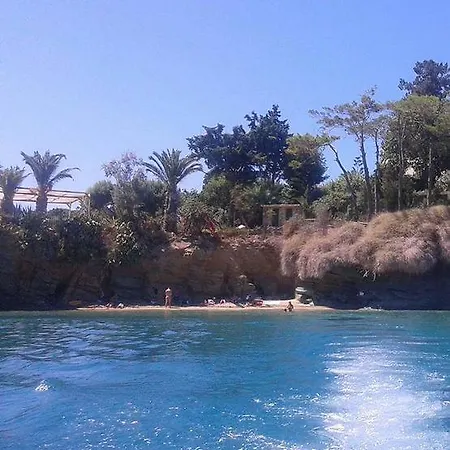 Mary'S Studios Agia Pelagia  Exterior photo